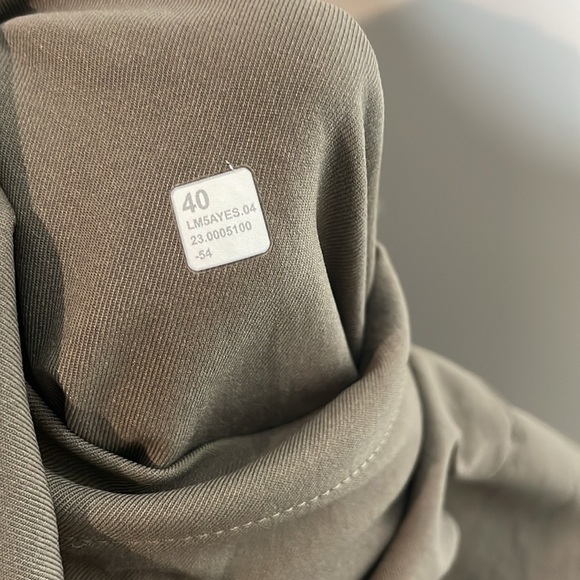 Lululemon | Men’s Relaxed Tapered Twill Pants Size 40 - Picture 8 of 8